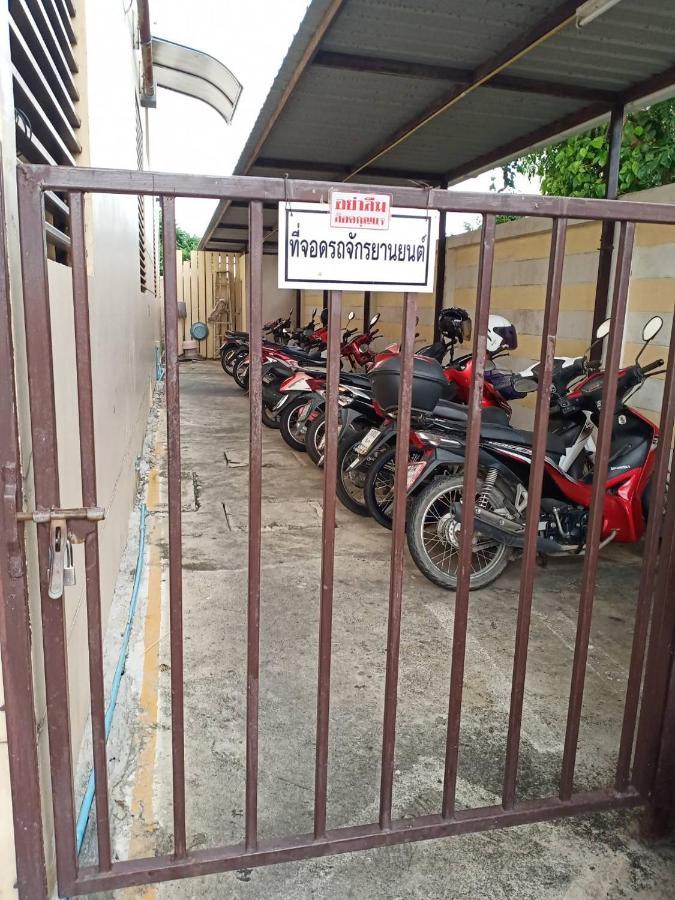 โสดาอพาร์ทเม้นท์​ Apartment Ban Lam Phak Kut Exterior photo